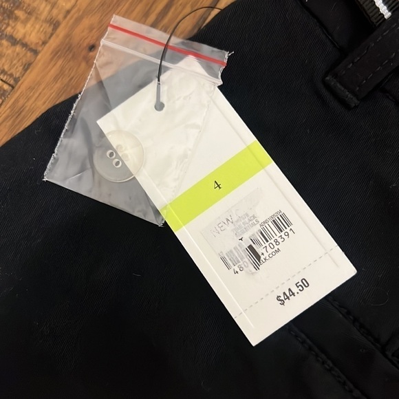 NWT Crown and ivy Shorts Caroline black with pink black and white belt size 4 - Picture 10 of 11